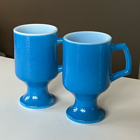VTG Turquoise blue pebble textured (orange peel) milk glass pedestal mugs - Picture 2 of 9